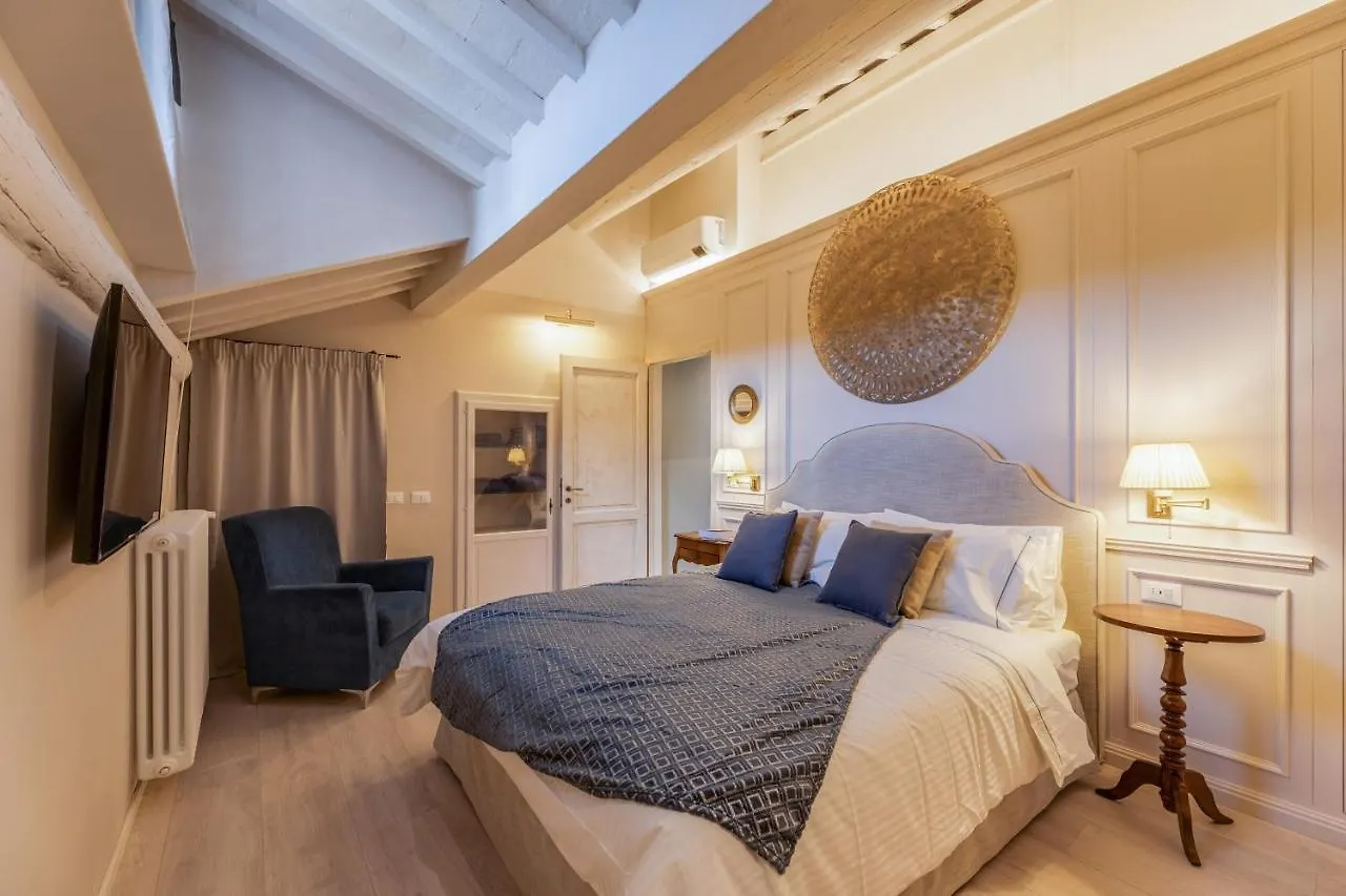 カスティリオーン・フィオレンティーノResidenza Di Lucia, Splendido Attico Di Pregio Con Terrazza In Centro Cittaアパートメント アパート
