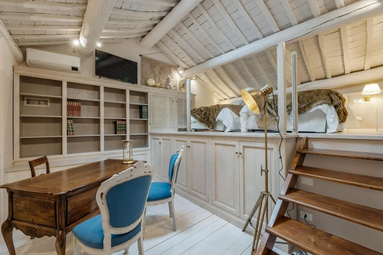 アパート カスティリオーン・フィオレンティーノResidenza Di Lucia, Splendido Attico Di Pregio Con Terrazza In Centro Cittaアパートメント